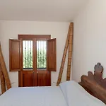 House With Garden *