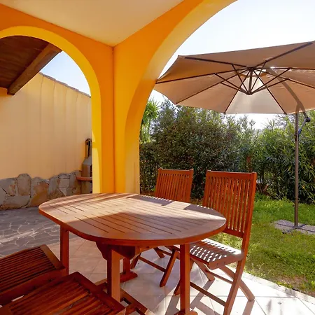 House With Garden Holiday home *